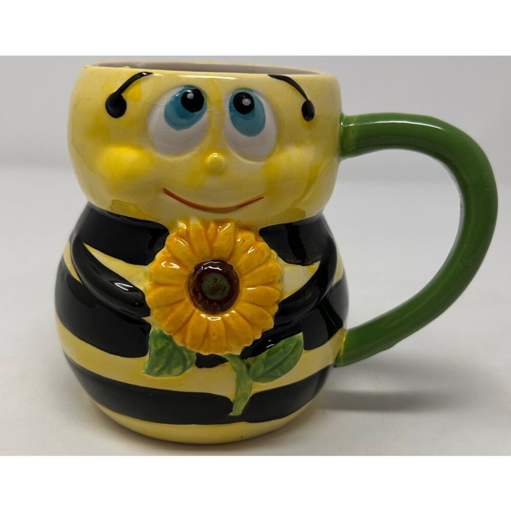 Boston Warehouse Trading Corp. Bee Mug Yellow Black Blue Green 2013